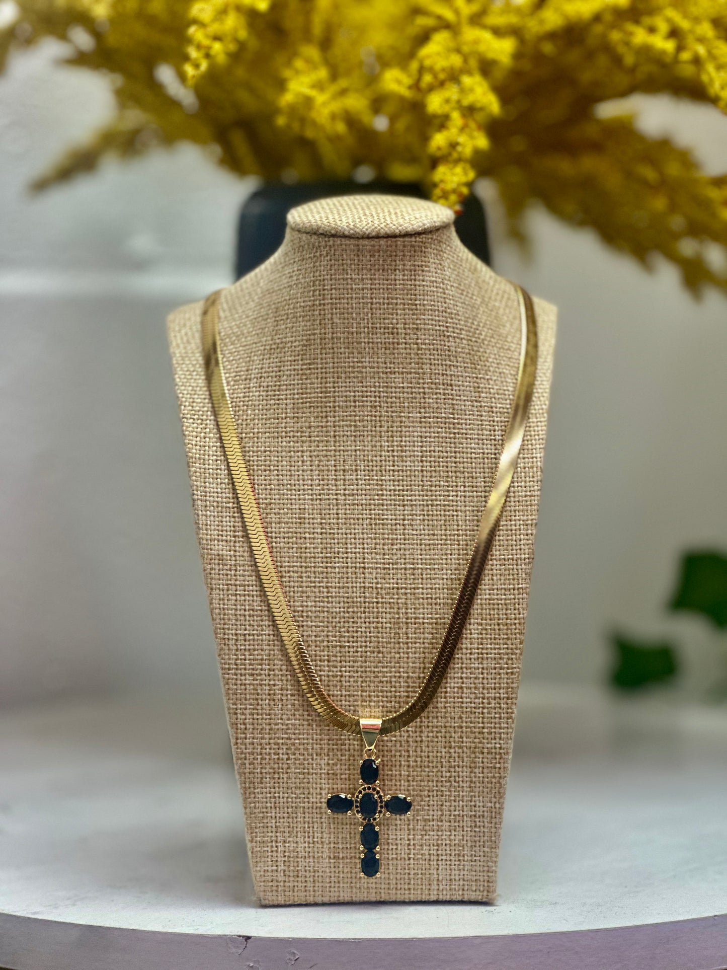TEN FE NECKLACE