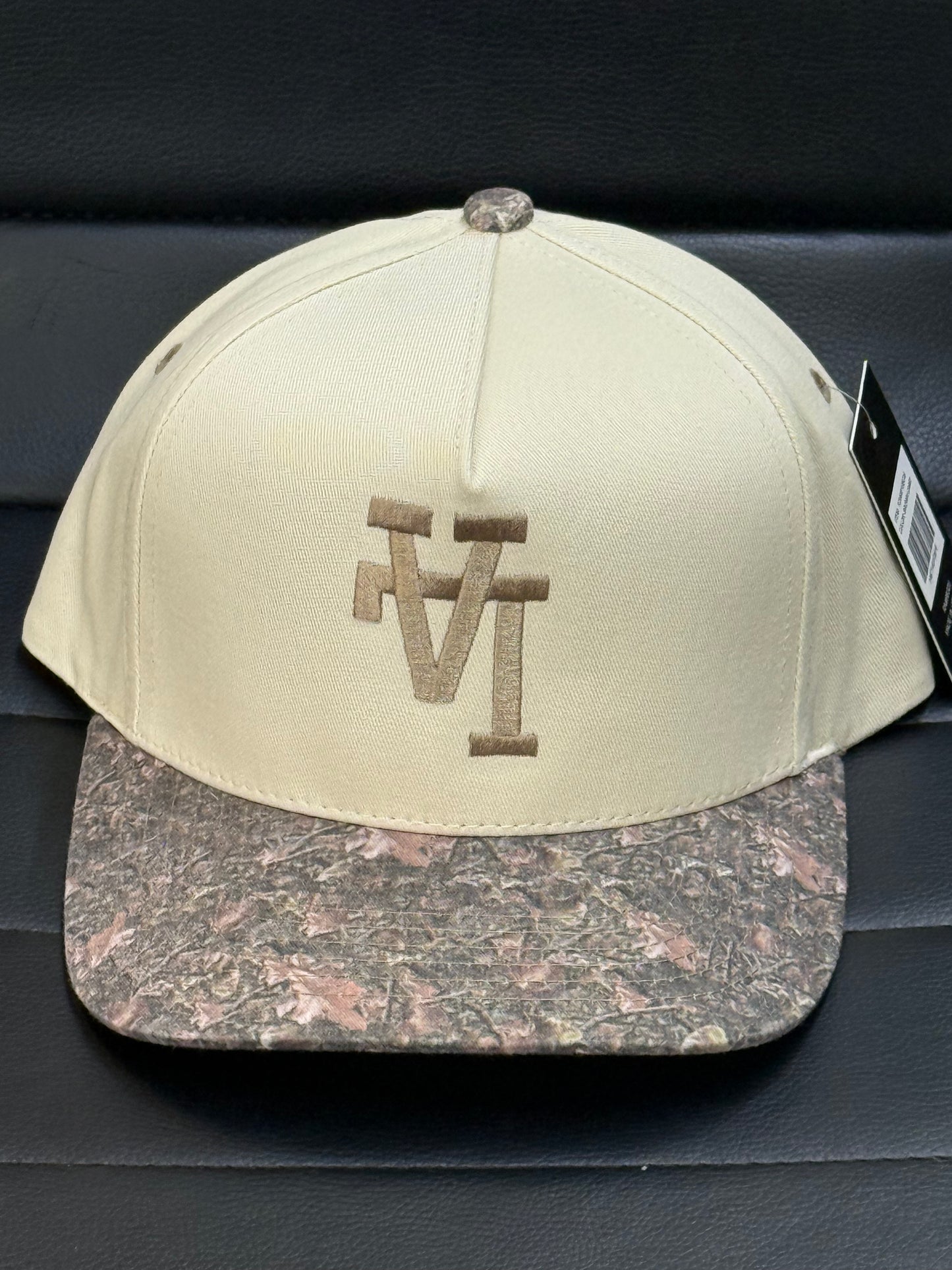 LA upside down CAP