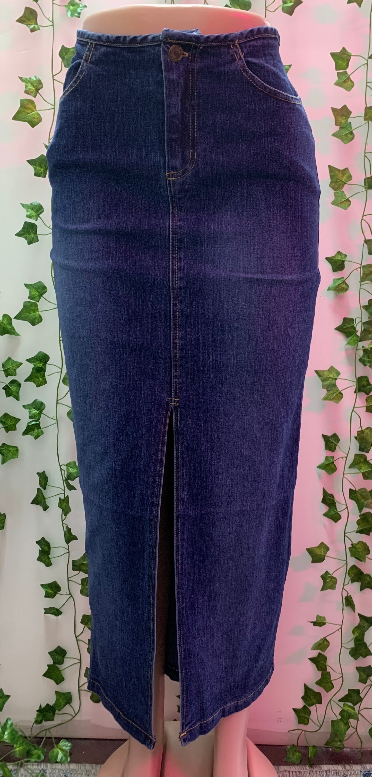 Scottsdale’s Spilt Skirt